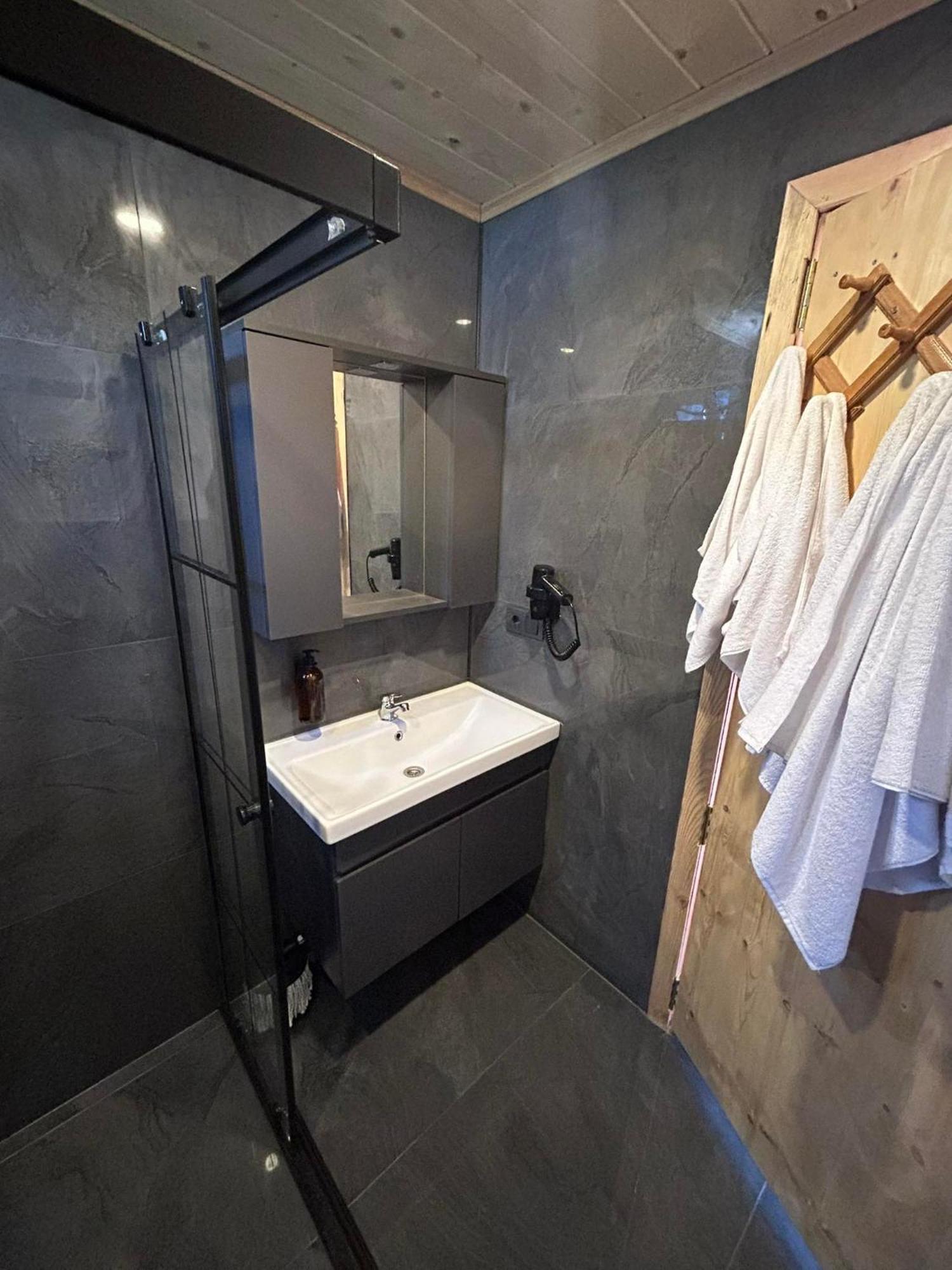 Oruba Bungalov Pensionat Rize Exteriör bild